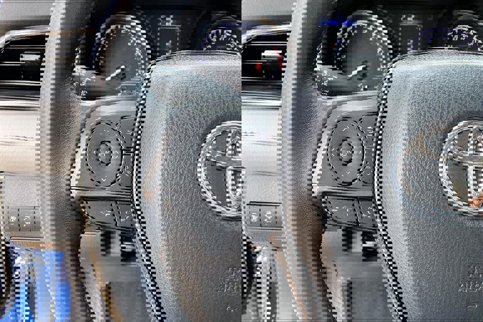 Used 2024 Toyota Camry SE image 23