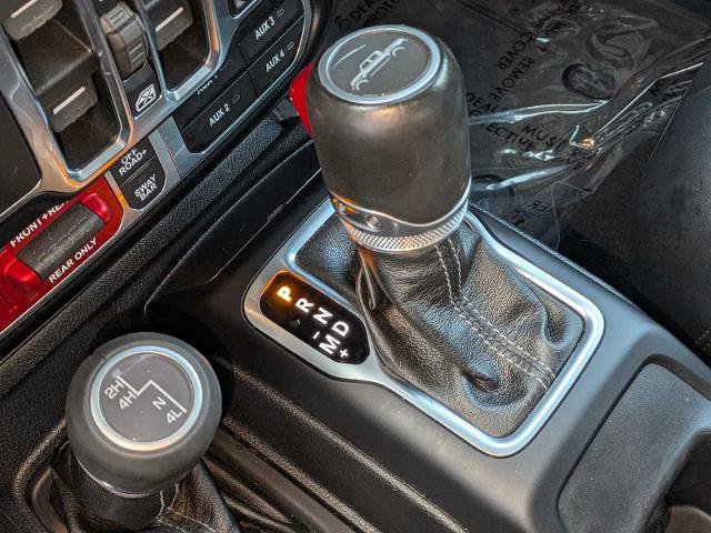 Used 2024 Jeep Gladiator Rubicon w/ Technology Group AWD/4WD image 24