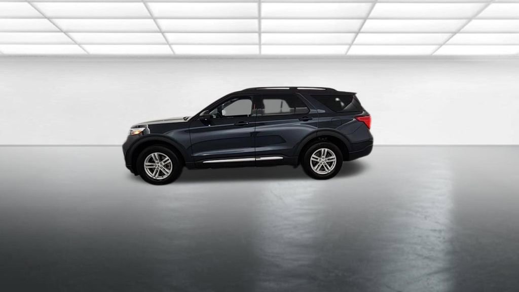 Certified 2024 Ford Explorer XLT w/ Equipment Group 202A image 6