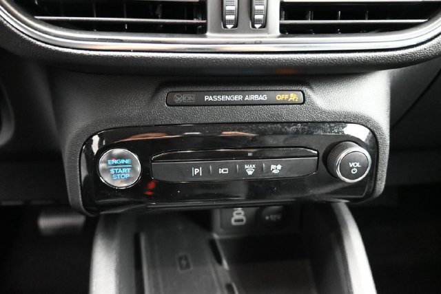 Certified 2026 Ford Escape SE w/ PHEV Premium Package FWD image 18