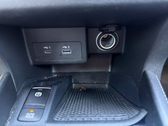 Used 2023 Nissan Kicks SR FWD image 27
