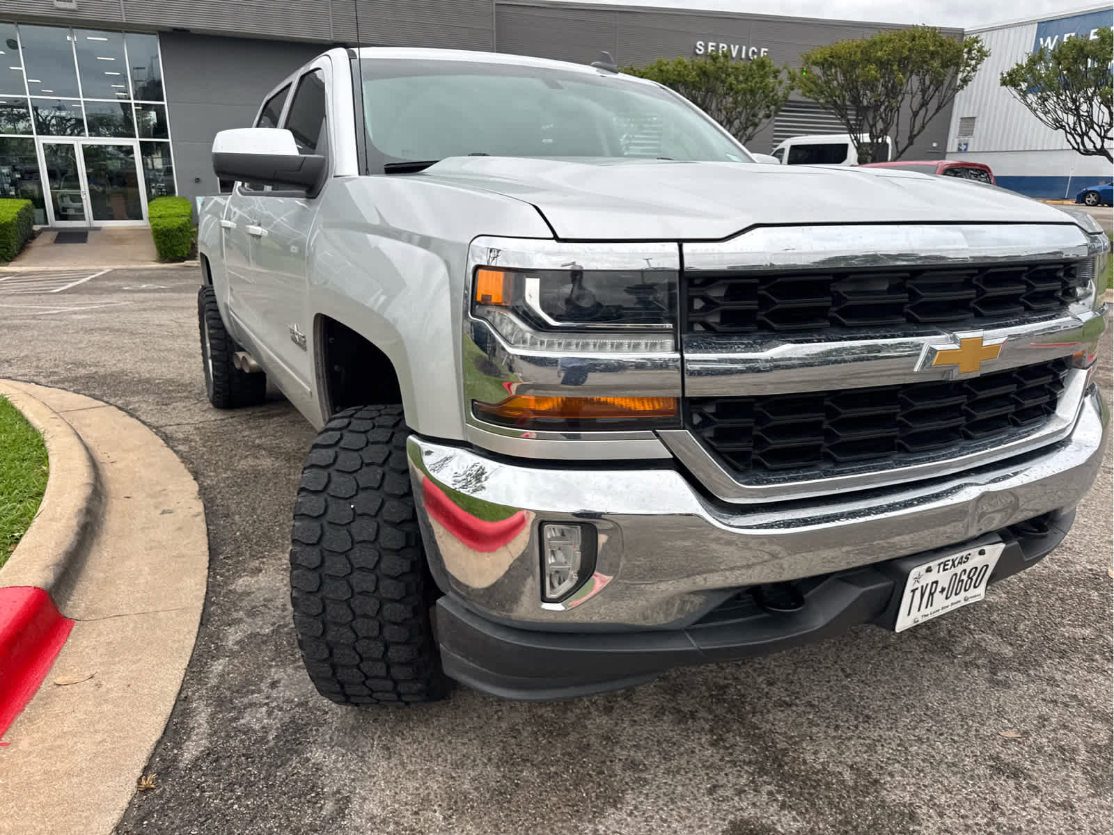 Used 2017 Chevrolet Silverado 1500 LT w/ Texas Edition AWD/4WD image 4