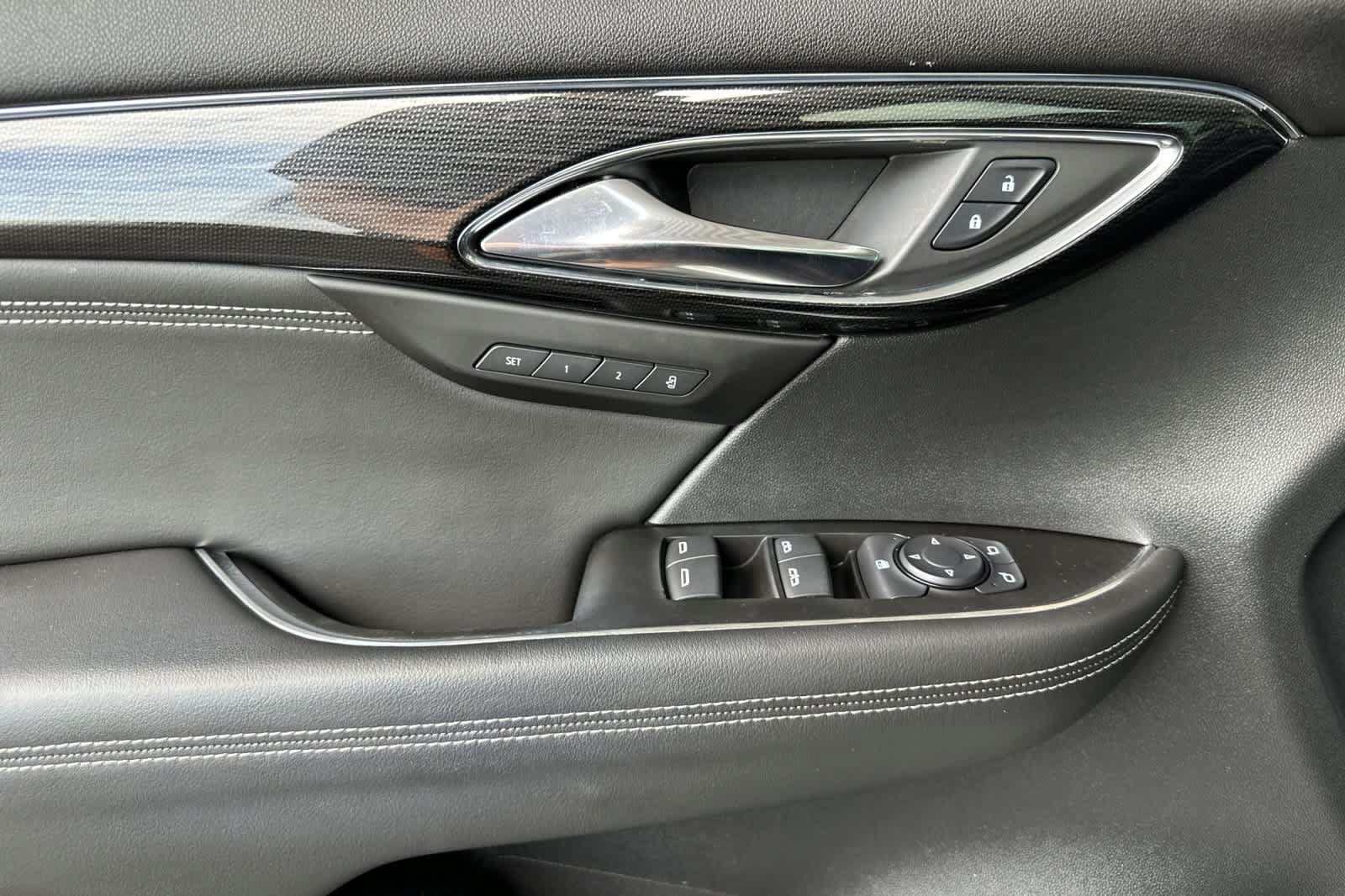 Used 2022 Buick Envision Essence w/ Technology Package I FWD image 12