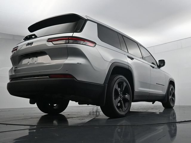 Used 2023 Jeep Grand Cherokee L Altitude AWD/4WD image 37