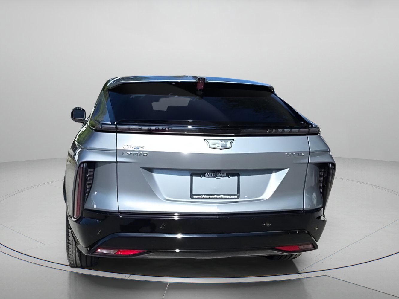 Used 2024 Cadillac Lyriq Sport image 16