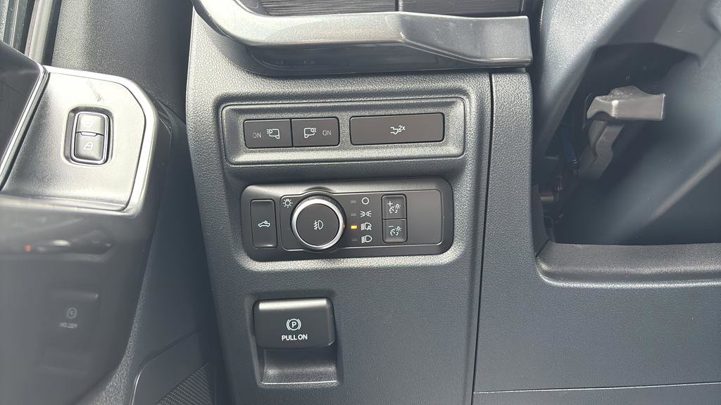 Certified 2022 Ford F150 XLT w/ Equipment Group 302A High image 11