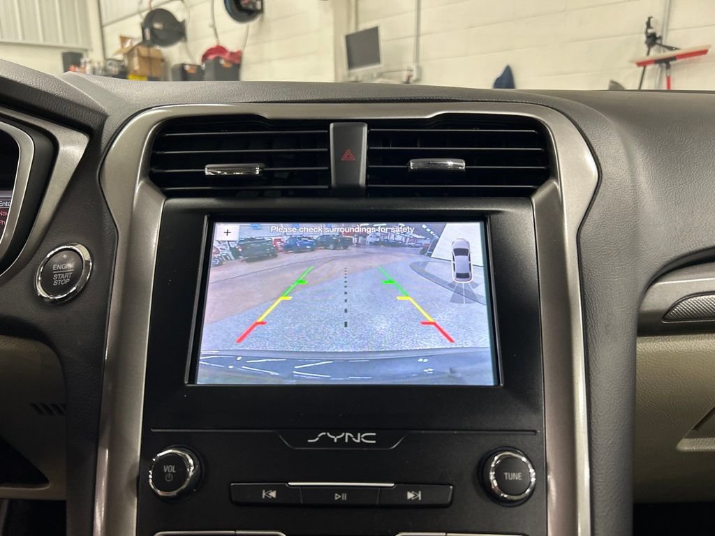 Certified 2019 Ford Fusion SE FWD image 21