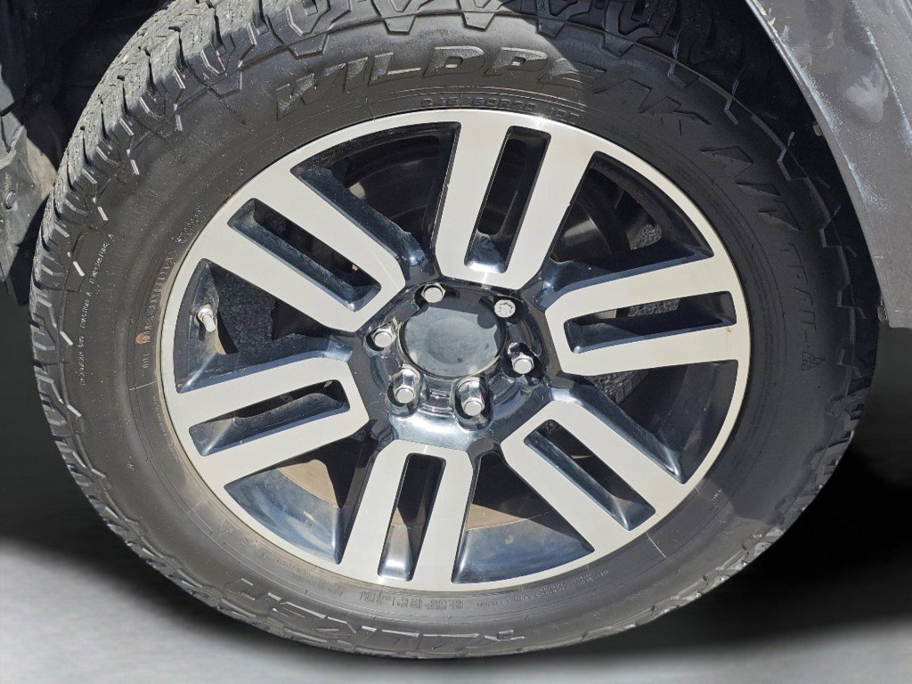 Used 2018 Toyota 4Runner Limited AWD/4WD image 19