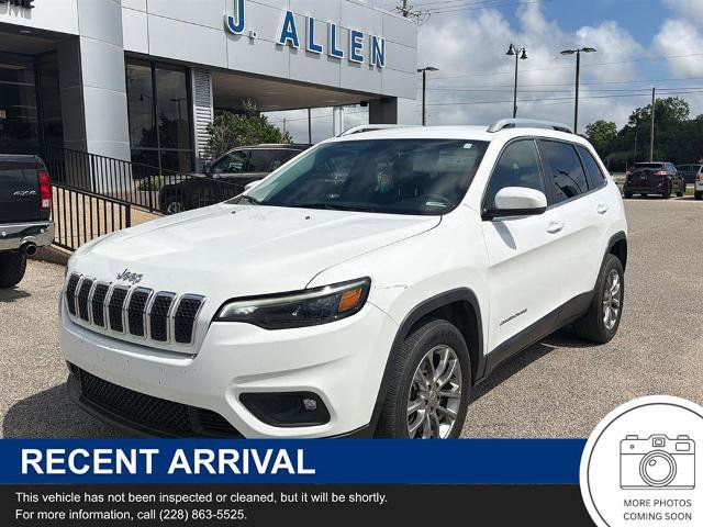 Used 2019 Jeep Cherokee Latitude Plus FWD image 1
