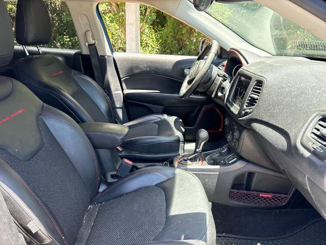 Used 2018 Jeep Compass Trailhawk w/ Popular Equipment Group AWD/4WD image 28