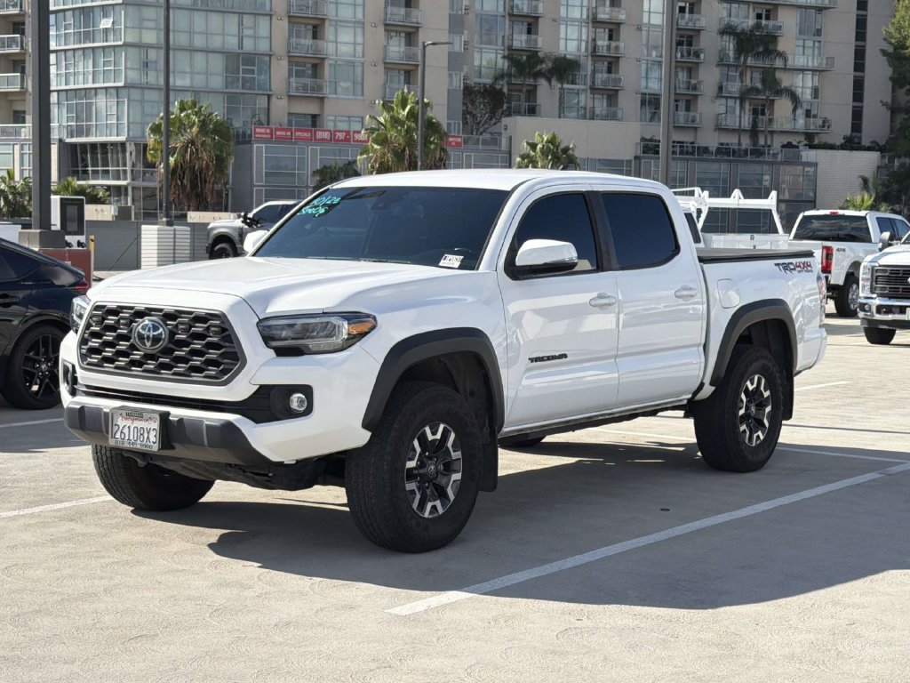 Used 2023 Toyota Tacoma TRD Off-Road w/ Black Out Package (TMS) AWD/4WD image 15