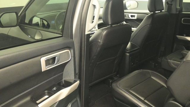 Certified 2024 Ford Explorer XLT w/ Equipment Group 202A AWD/4WD image 10