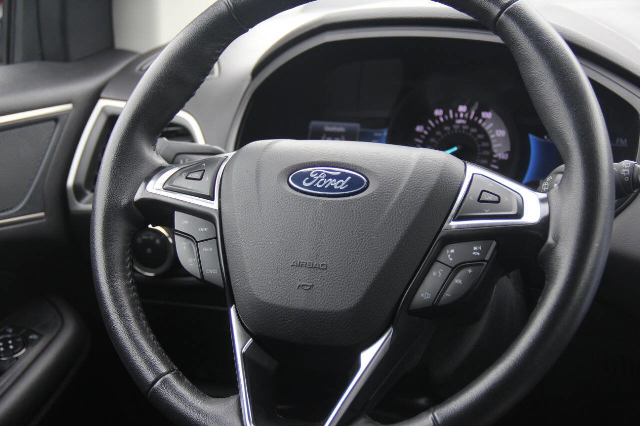 Certified 2024 Ford Edge SEL image 16
