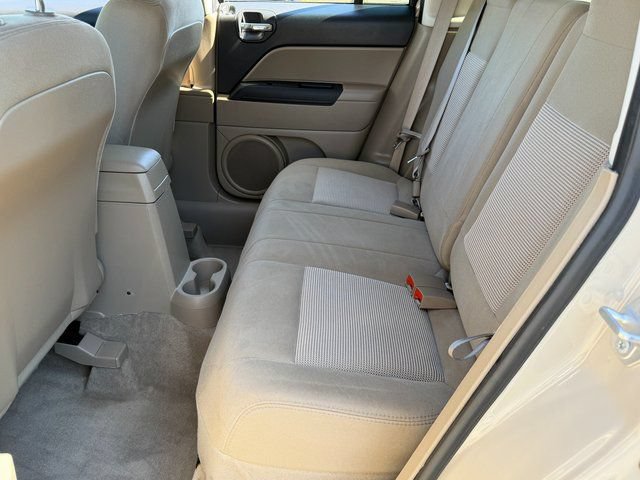 Used 2017 Jeep Patriot Latitude FWD image 6
