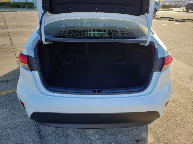 Used 2025 Toyota Corolla LE image 10