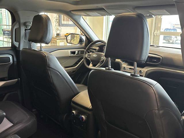 Certified 2022 Ford Explorer XLT w/ Equipment Group 202A image 28