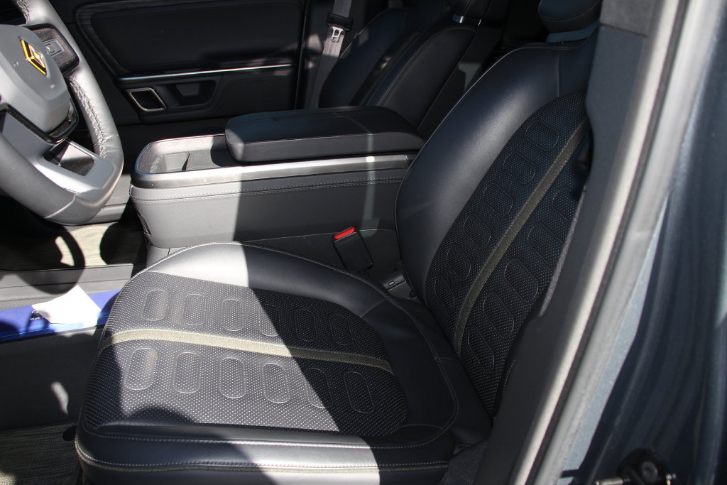 Used 2024 Rivian R1T Adventure Dual AWD/4WD image 22