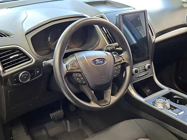 Certified 2024 Ford Edge SE w/ Black Appearance Package AWD/4WD image 23