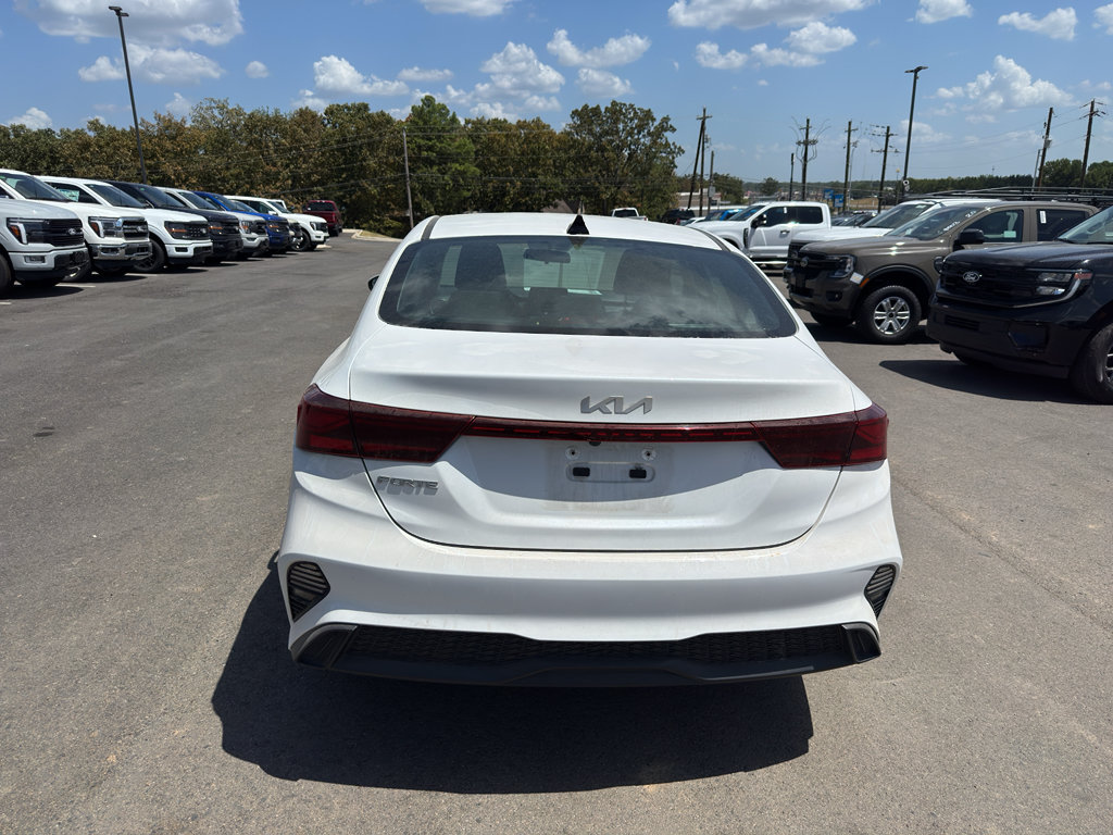 Used 2024 Kia Forte LXS FWD image 6