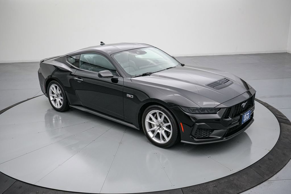 Certified 2025 Ford Mustang GT Premium RWD image 3