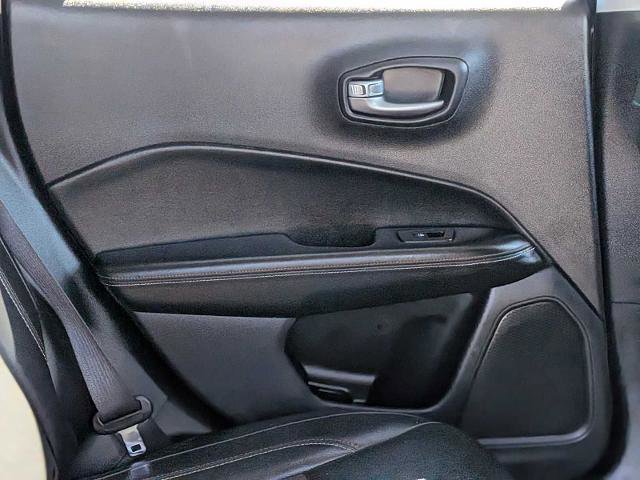 Used 2018 Jeep Compass Latitude w/ Popular Equipment Group AWD/4WD image 22