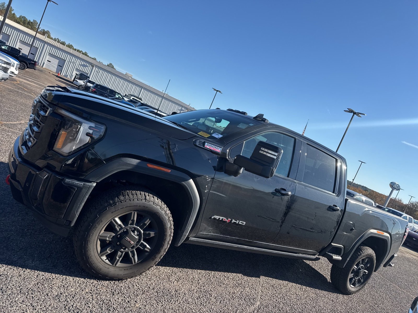Used 2024 GMC Sierra 2500 AT4 w/ AT4 Premium Plus Package image 4