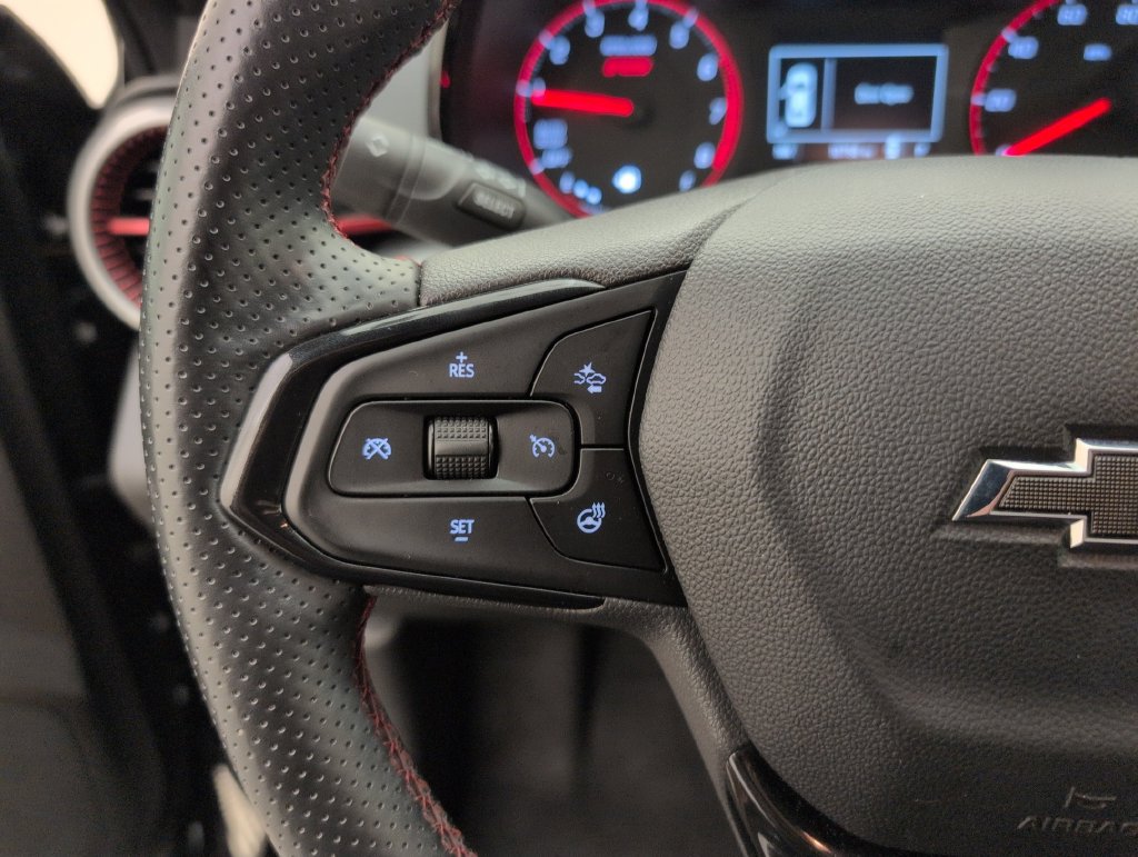 Used 2024 Chevrolet Trax RS FWD image 35
