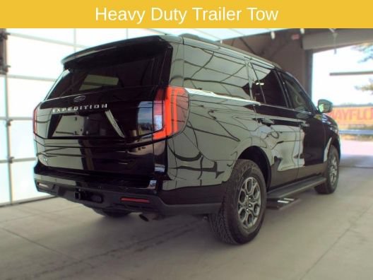 Certified 2025 Ford Expedition Active AWD/4WD image 3