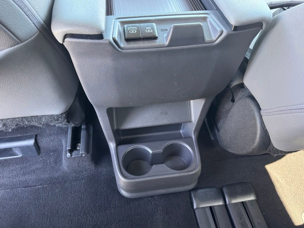 Used 2024 Toyota Sienna XLE image 30