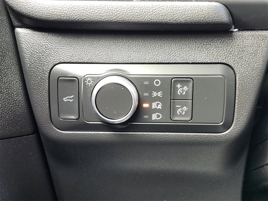 Certified 2022 Ford Escape SE w/ SE Sport Appearance Package image 23