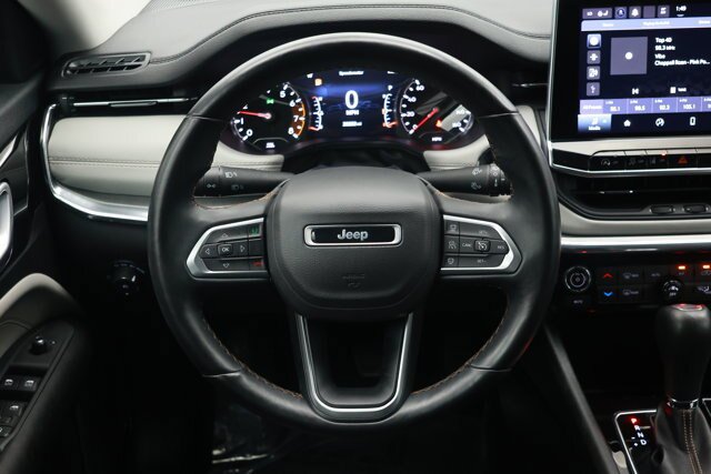 Used 2022 Jeep Compass Limited AWD/4WD image 30