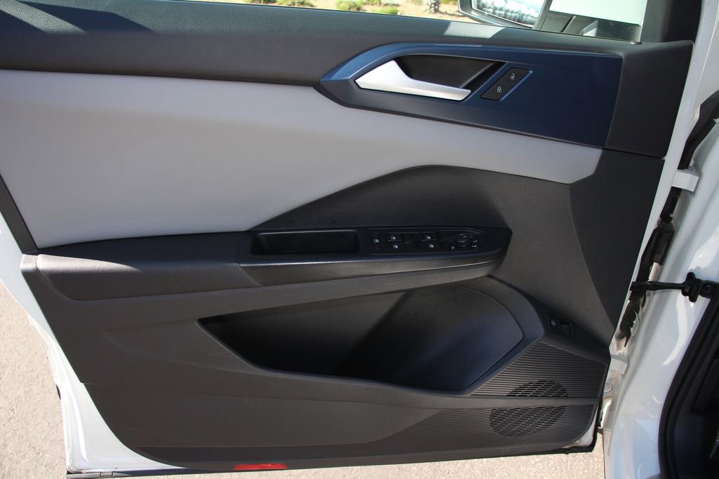 Used 2023 Volkswagen Taos SE image 22