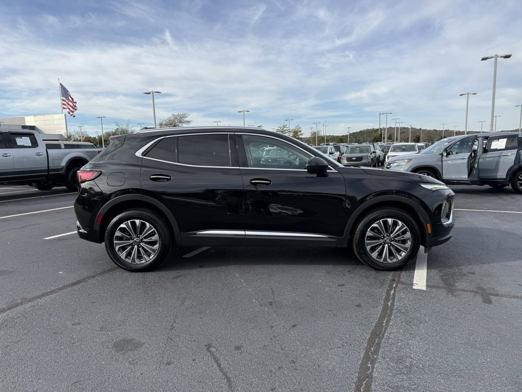 Used 2024 Buick Envision Preferred image 9