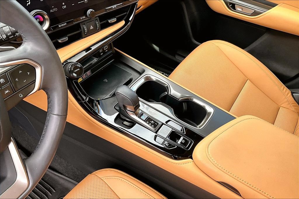 Used 2025 Lexus NX 350h AWD w/ Accessory Package (2T) image 15