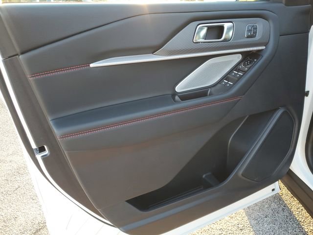 Certified 2025 Ford Explorer ST w/ Sun And Sound Package image 18