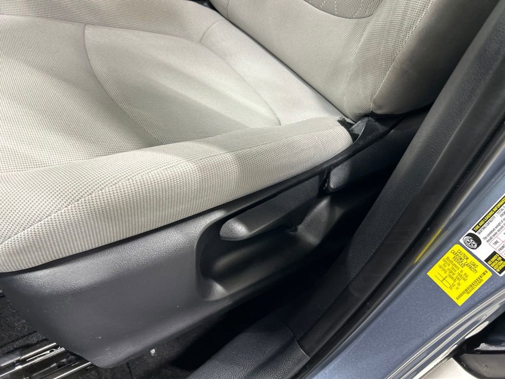 Used 2022 Toyota Corolla Cross L AWD/4WD image 12