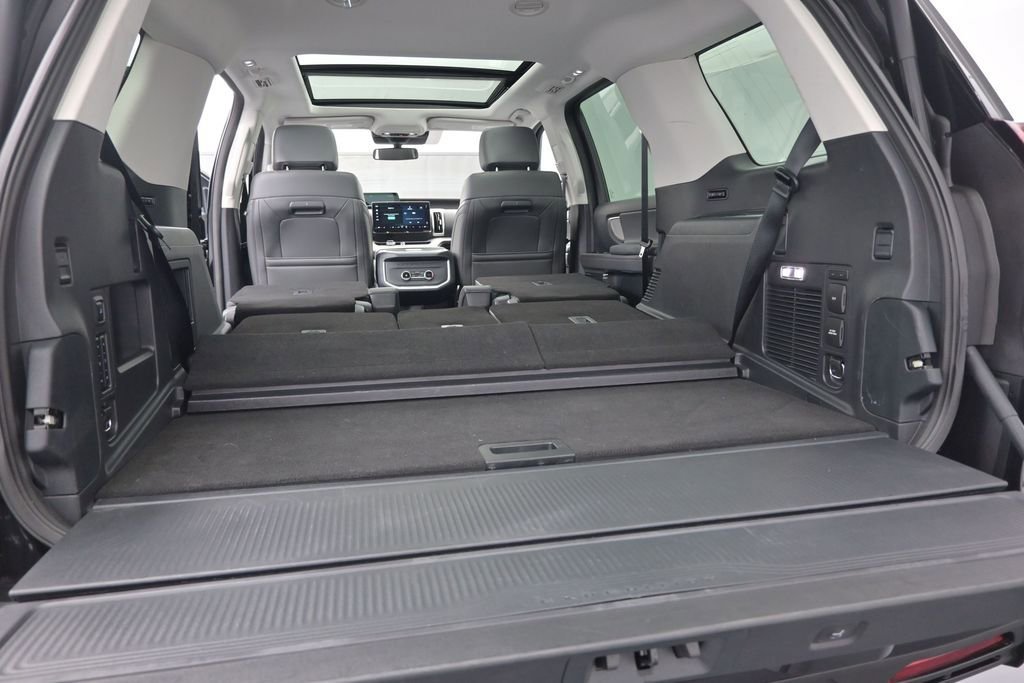 Certified 2025 Ford Expedition Active RWD image 24