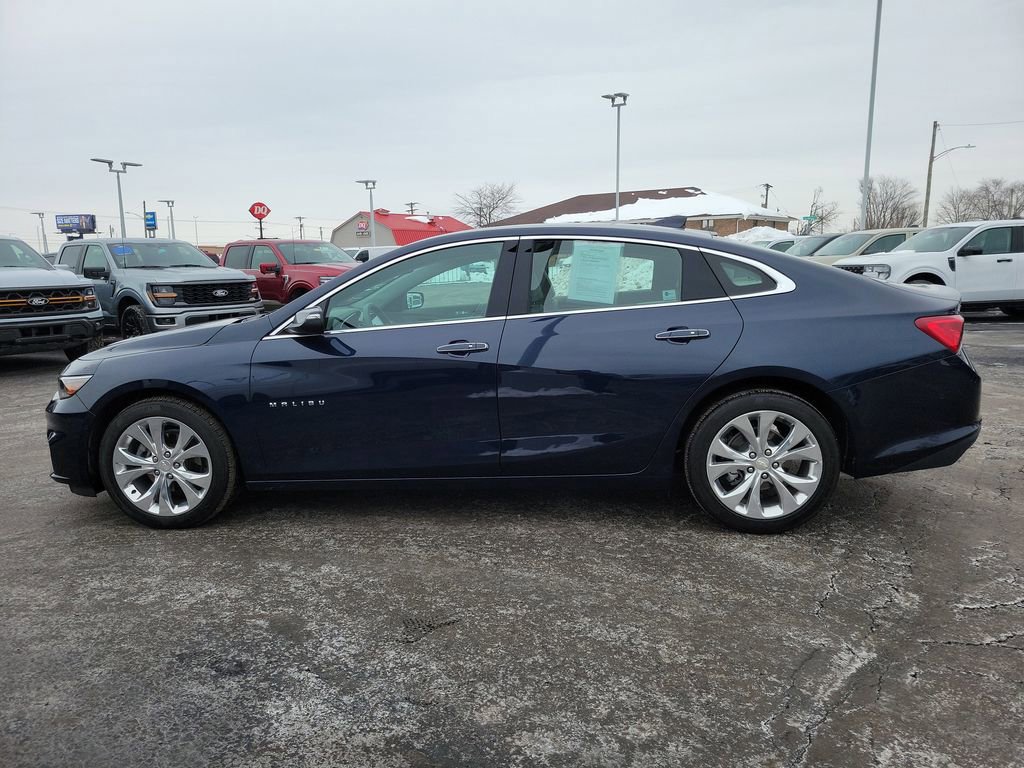 Used 2017 Chevrolet Malibu Premier w/ Driver Confidence Package image 2