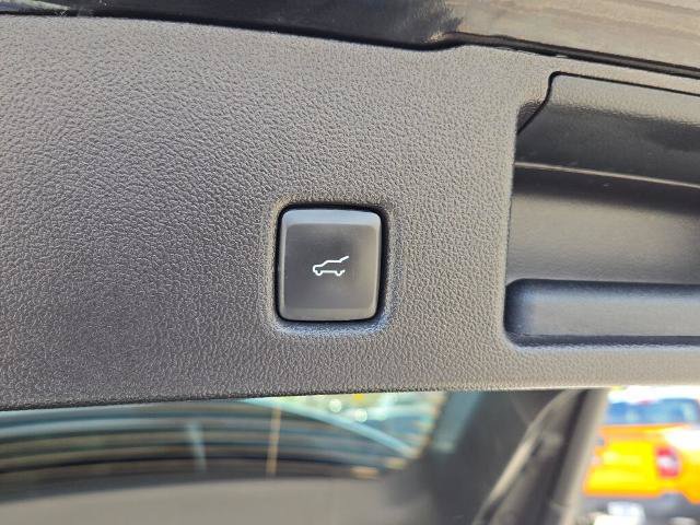 Certified 2025 Ford Escape ST-Line Select AWD/4WD image 15
