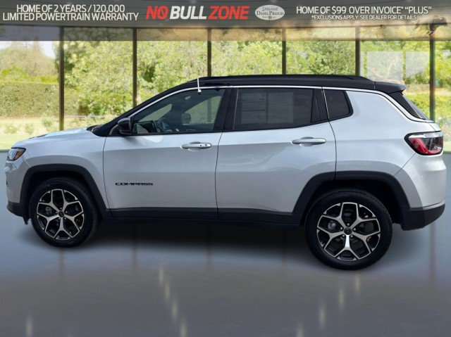 Used 2025 Jeep Compass Limited AWD/4WD image 2