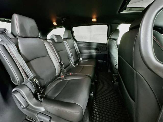 Used 2025 Honda Odyssey Sport-L image 32