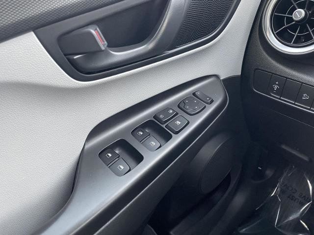 Used 2023 Hyundai Kona SEL image 28