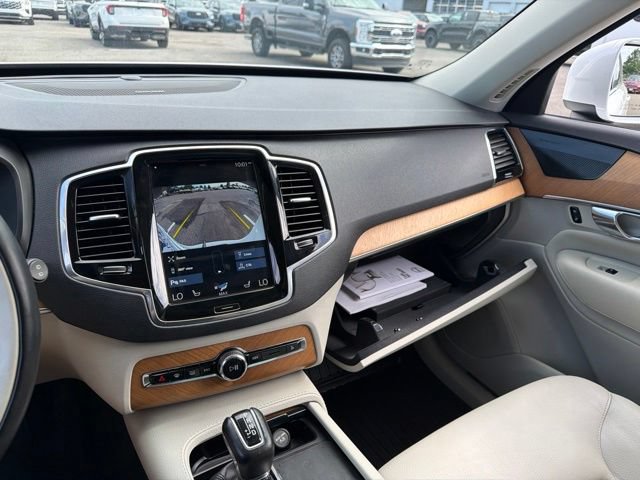 Used 2022 Volvo XC90 T6 Momentum AWD/4WD image 41