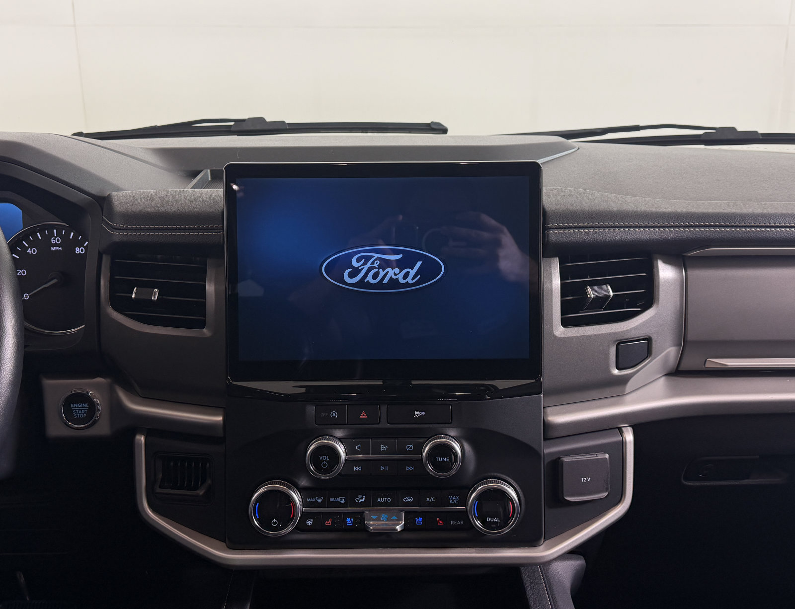 Certified 2023 Ford Expedition XLT RWD image 13
