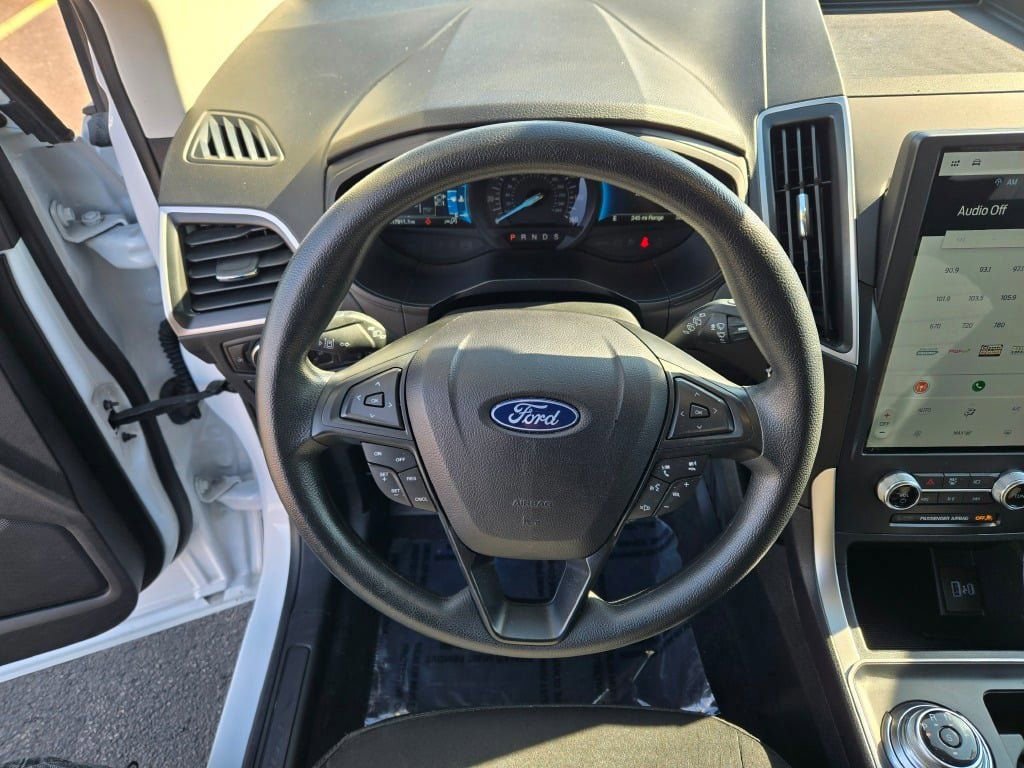 Certified 2024 Ford Edge SE w/ Black Appearance Package image 31