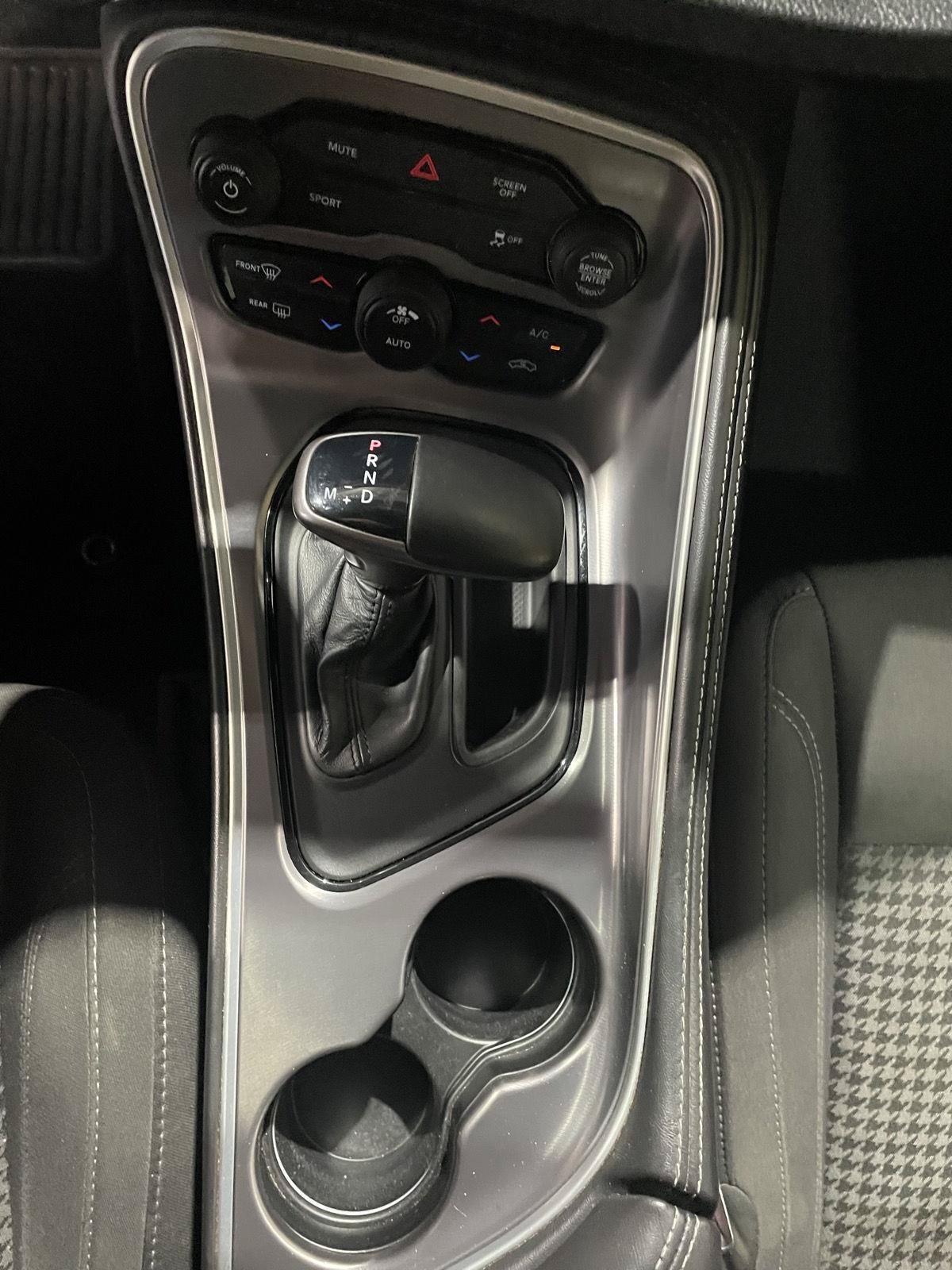 Used 2019 Dodge Challenger SXT RWD image 27