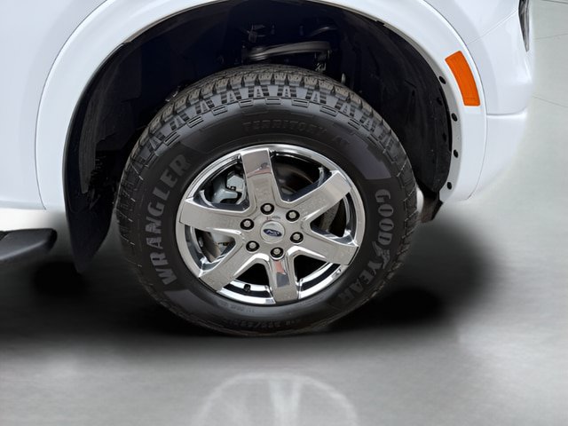 Certified 2025 Ford Ranger Lariat w/ Chrome Accent Package AWD/4WD image 32