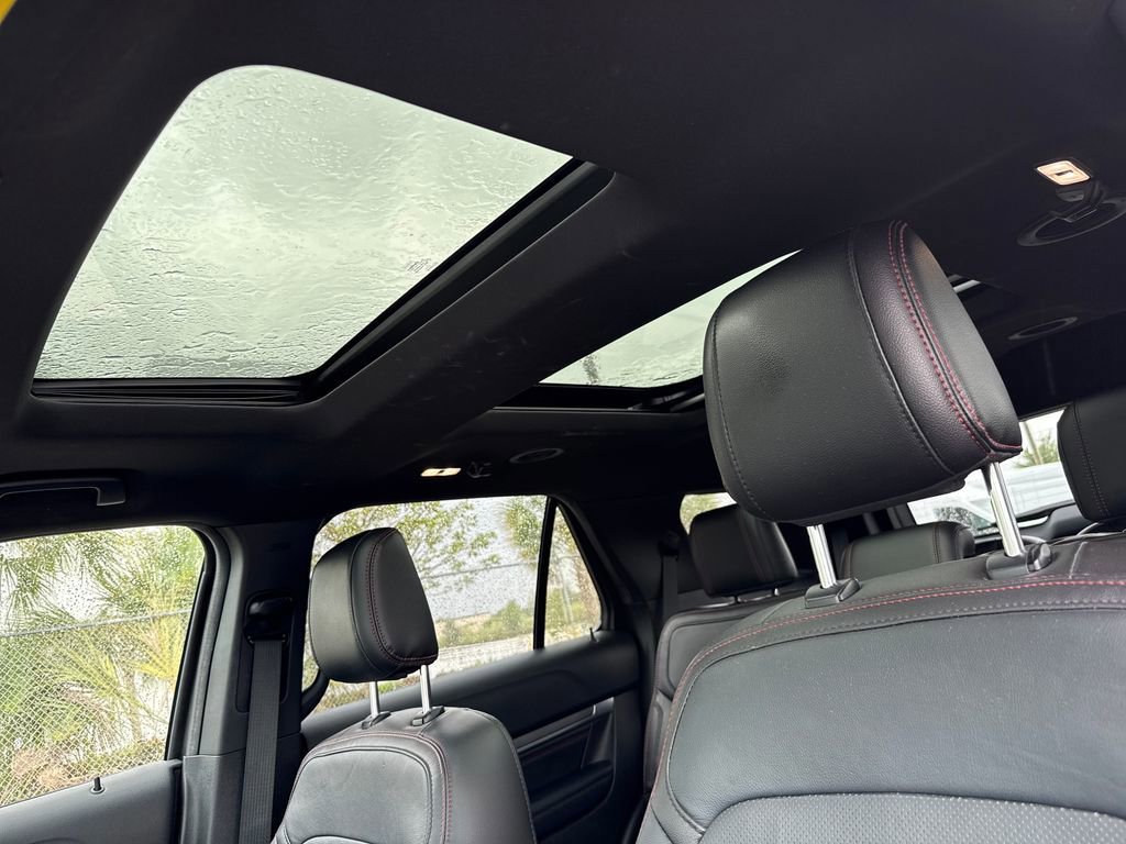 Certified 2018 Ford Explorer Sport AWD/4WD image 7