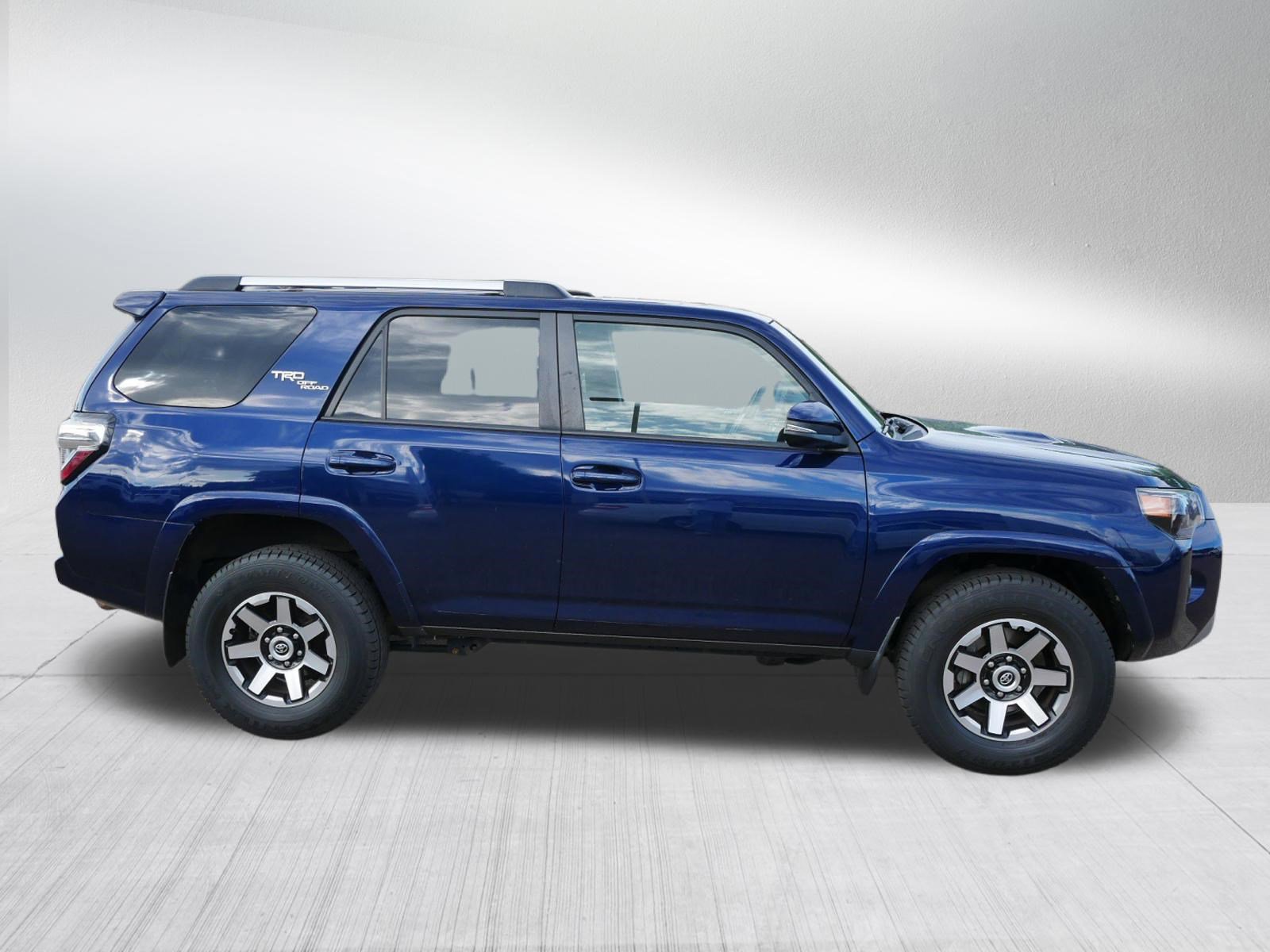 Used 2018 Toyota 4Runner TRD Off-Road Premium AWD/4WD image 8