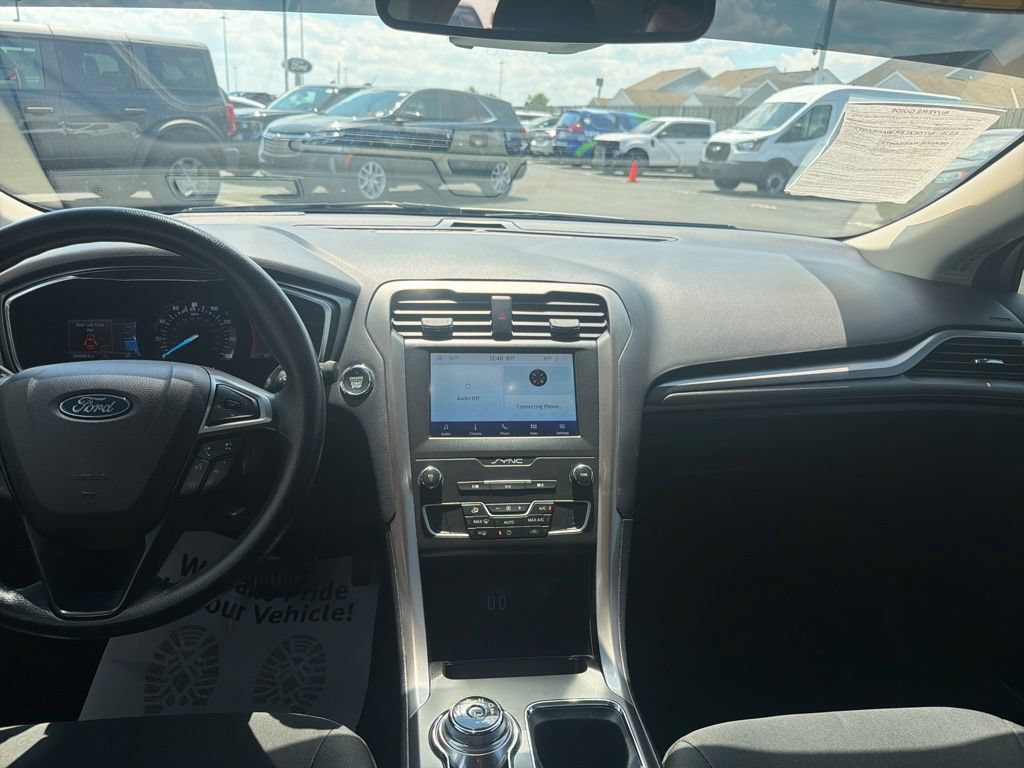 Certified 2020 Ford Fusion SE FWD image 19